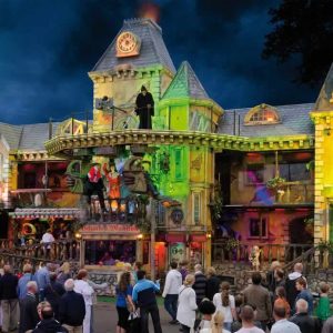 Geisterbahn „Haunted Mansion“