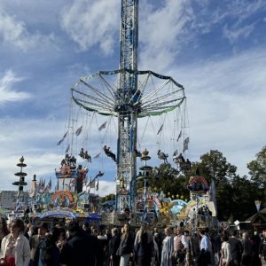 „Bayern Tower“ Kettenflieger 90 Meter