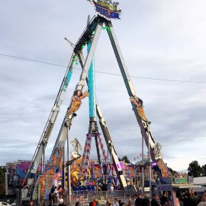 Hochfahrgeschäft „The Best XXL“